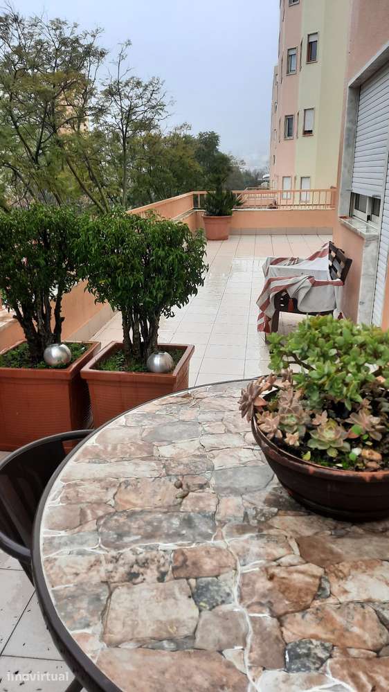 T3 c/ terraço 220m2, garagem e localização privilegiada - Grande imagem: 4/17