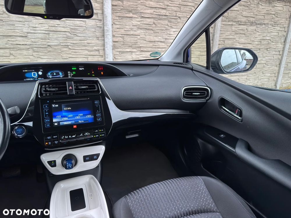 Toyota Prius 1.8 Hybrid Premium - 24