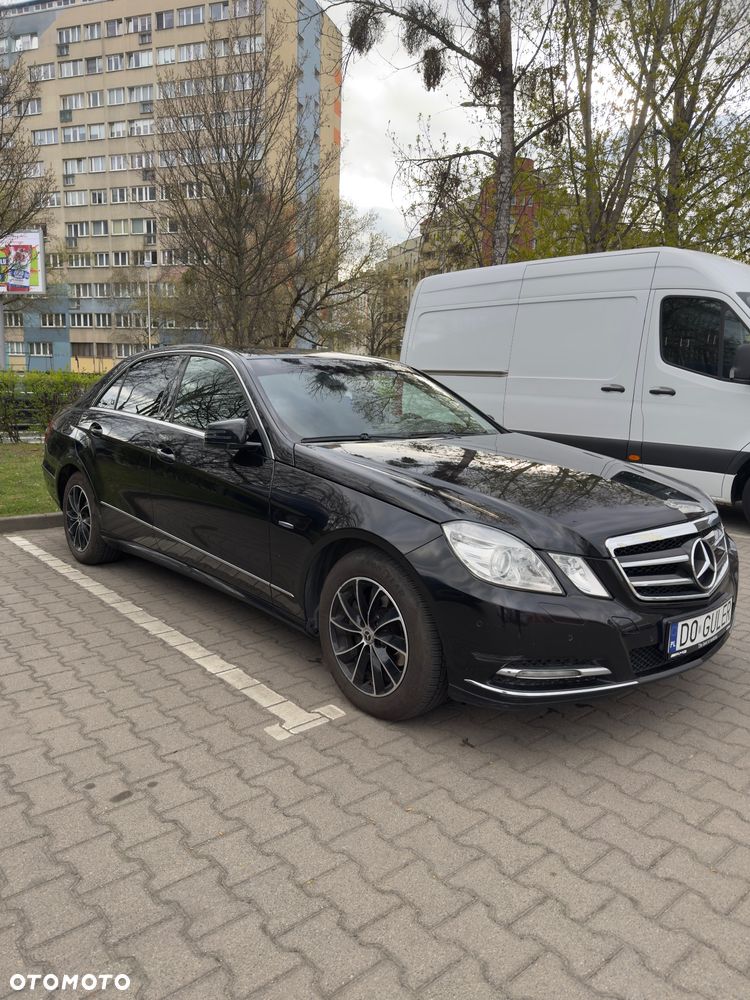 Mercedes-Benz Klasa E 200 CDI DPF BlueEFFICIENCY 7G-TRONIC Elegance - 2