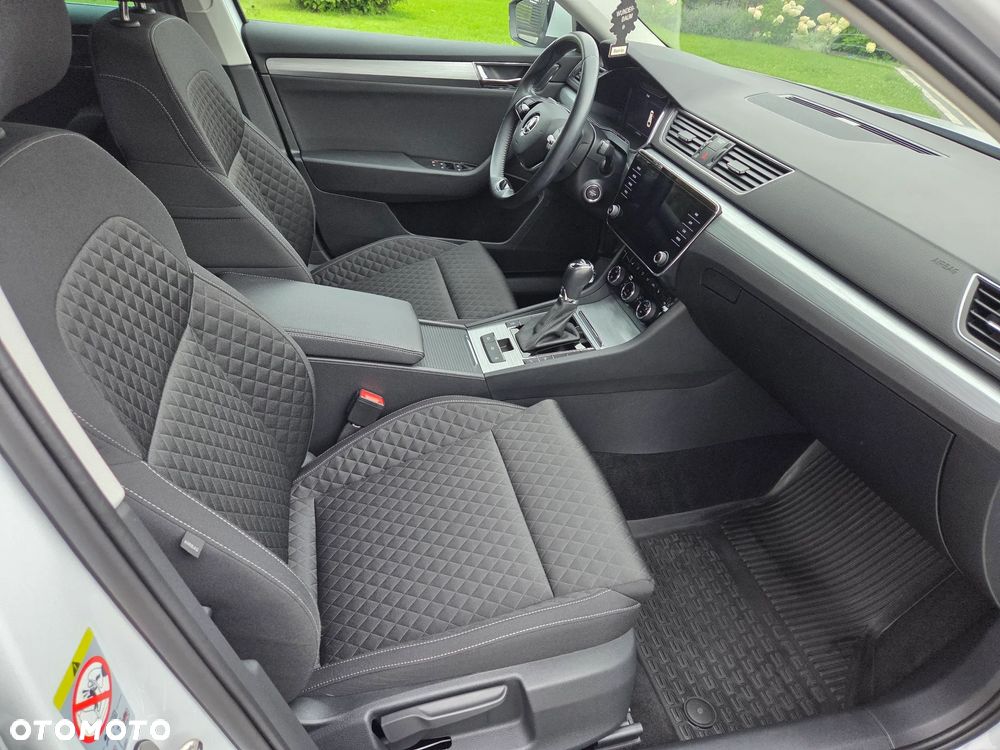 Skoda Superb 2.0 TDI SCR Style DSG - 6