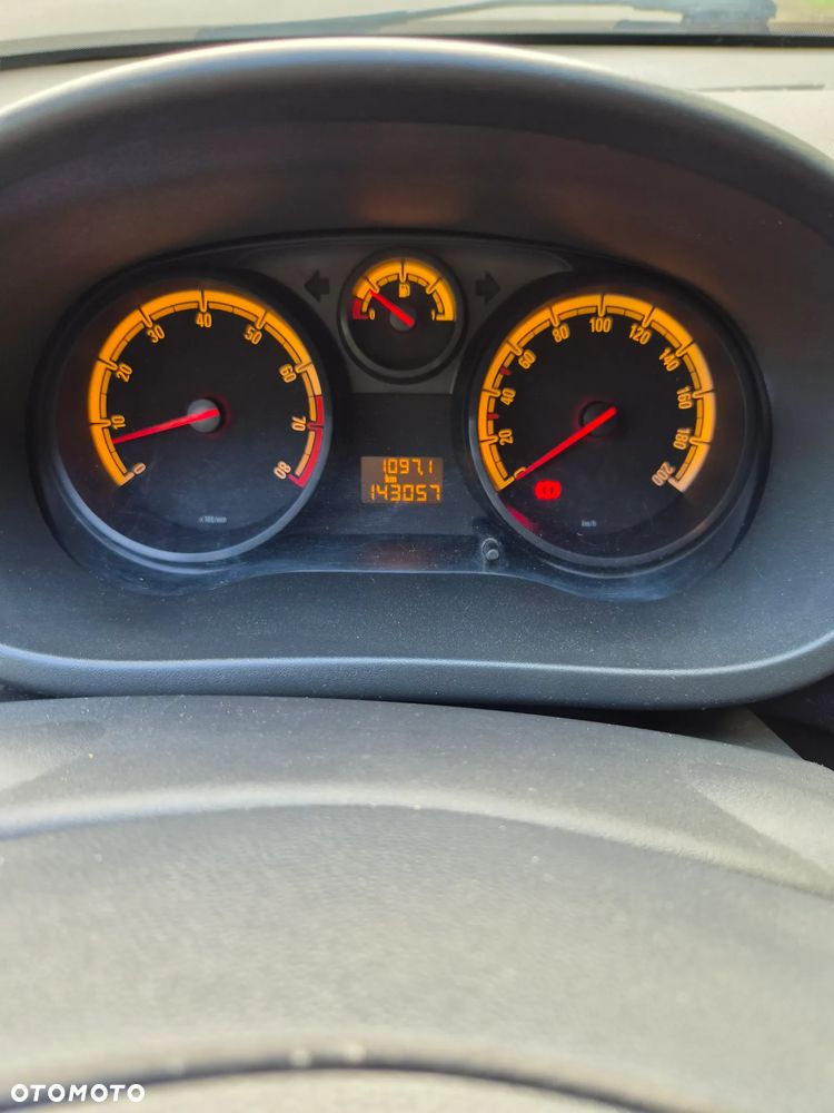 Opel Corsa 1.4 16V Edition - 11