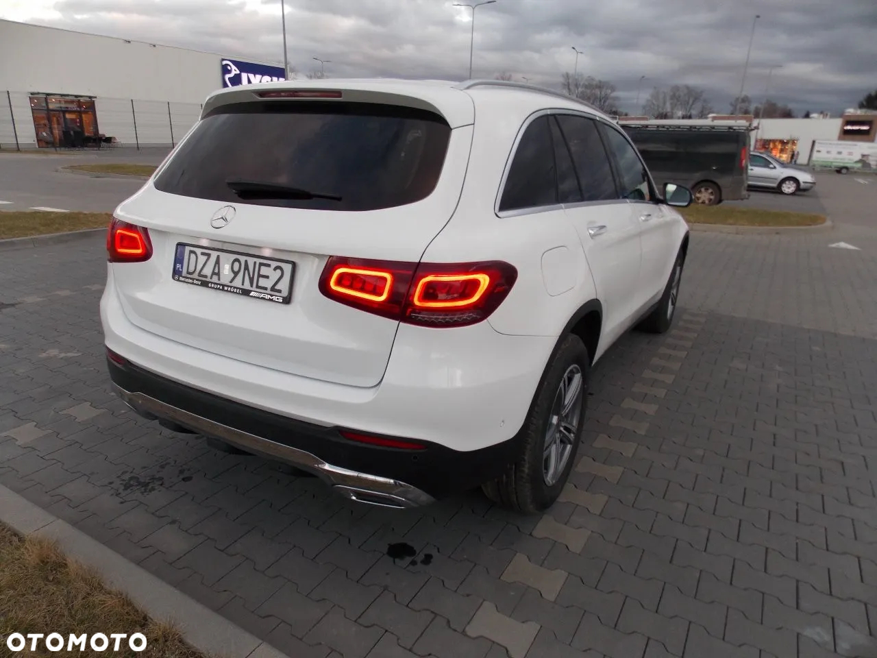 Mercedes-Benz GLC 300 4Matic 9G-TRONIC AMG Line Plus - 8