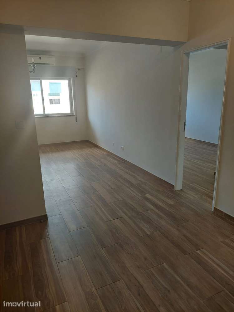 Apartamento T2 com 2 casas de banho para arrendamento. - Grande imagem: 5/18