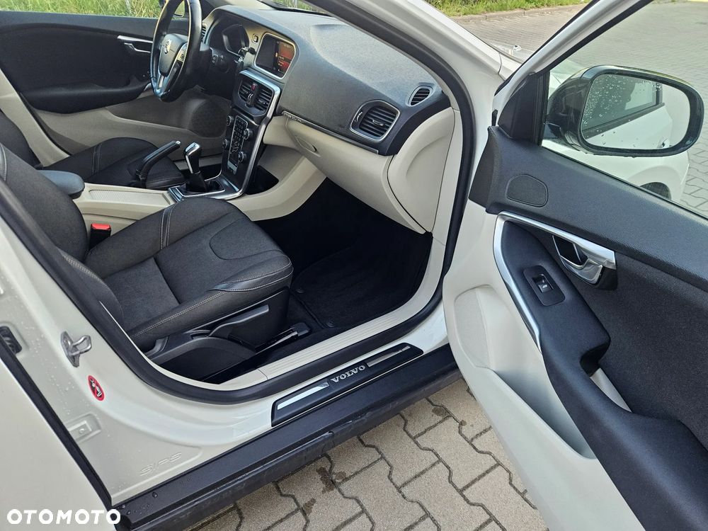 Volvo V40 Cross Country D2 - 16