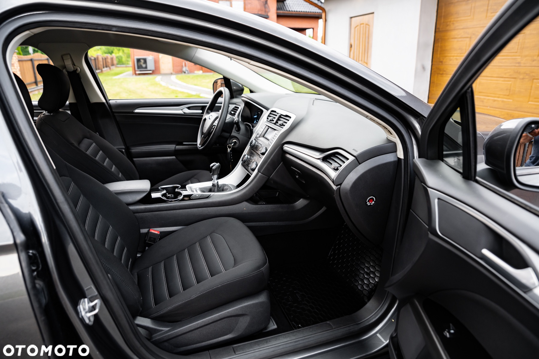 Ford Mondeo 1.5 EcoBoost Ambiente - 24