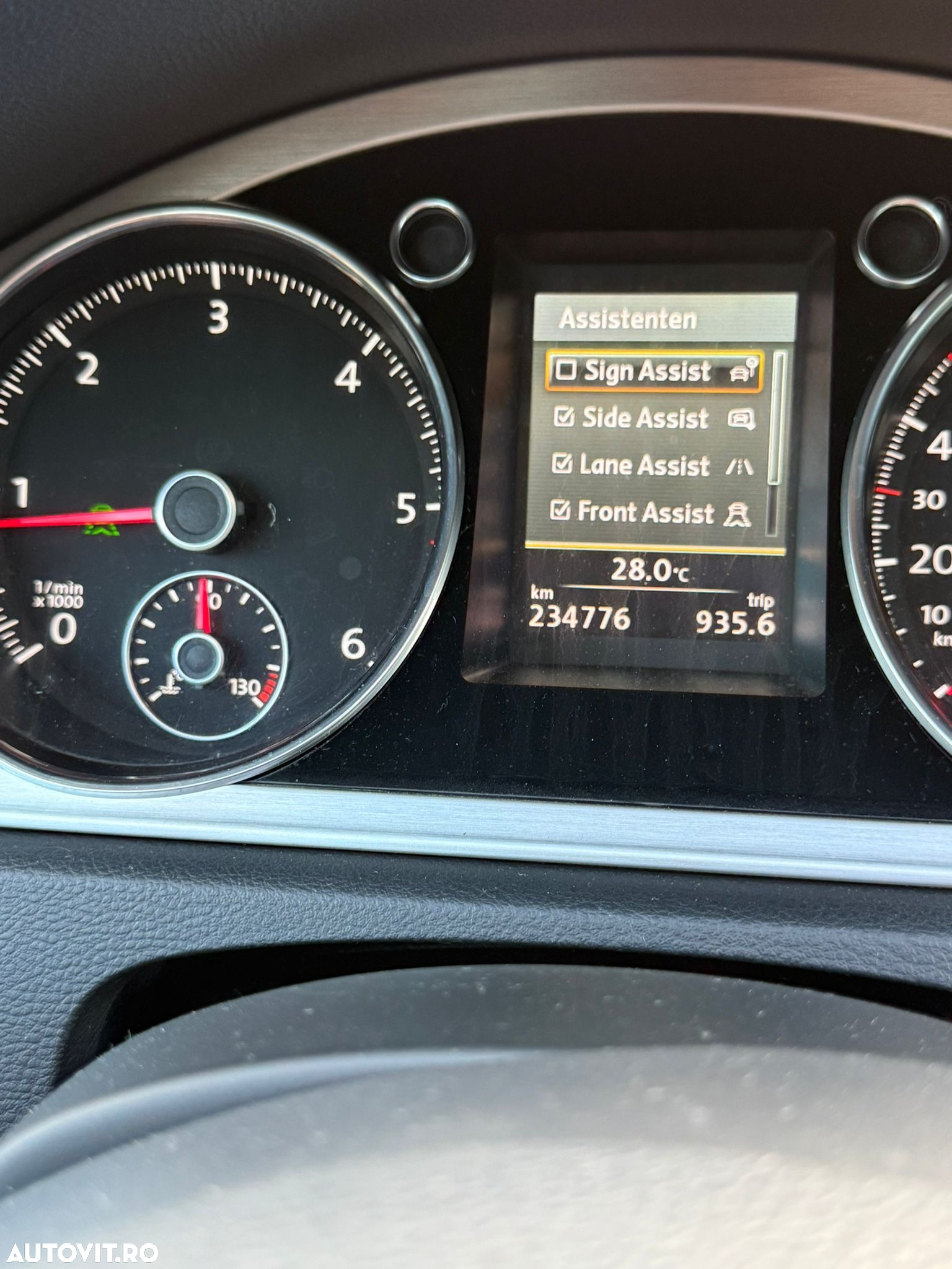 Volkswagen Passat Alltrack 2.0 TDI 4Motion BMT - 14
