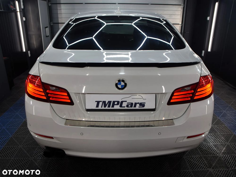 BMW Seria 5 525d xDrive - 25