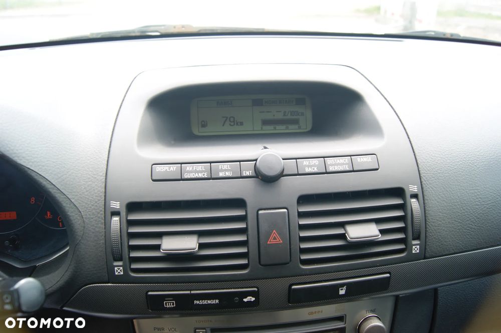 Toyota Avensis 2.0 VVT-i Sol - 19