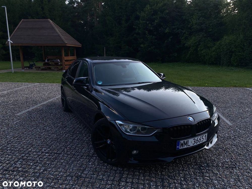 BMW Seria 3 318d - 14