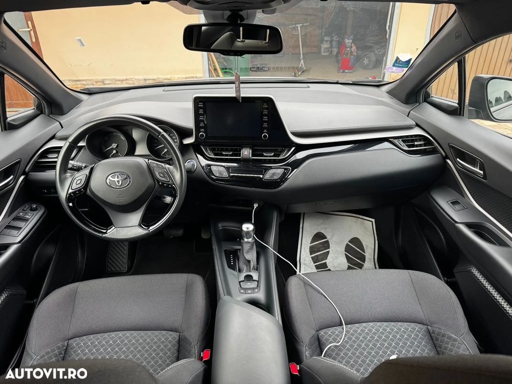 Toyota C-HR - 6