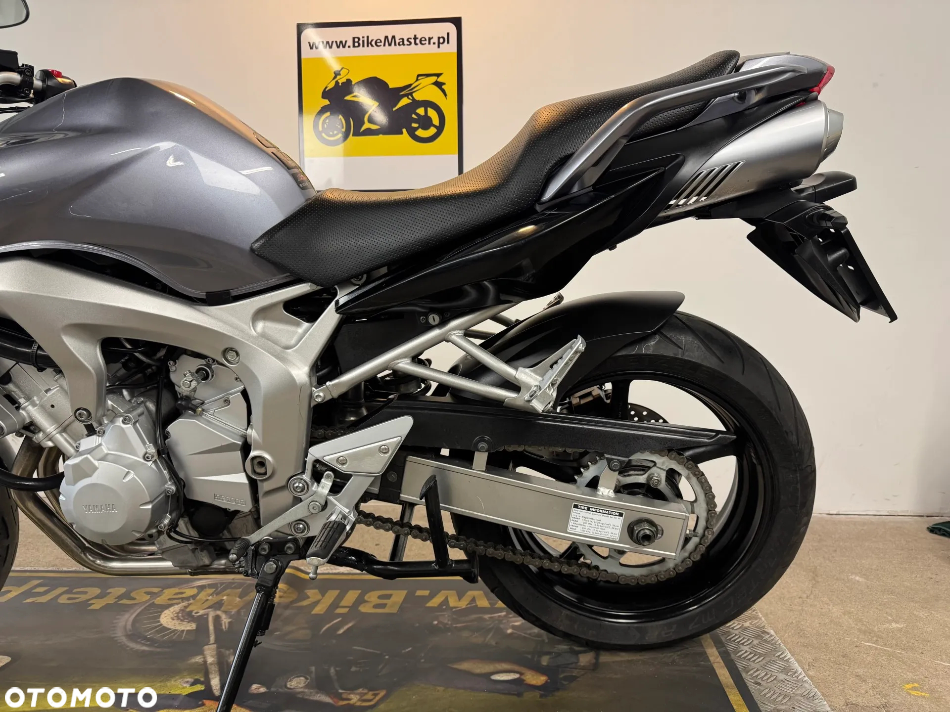 Yamaha FZ6 - 26
