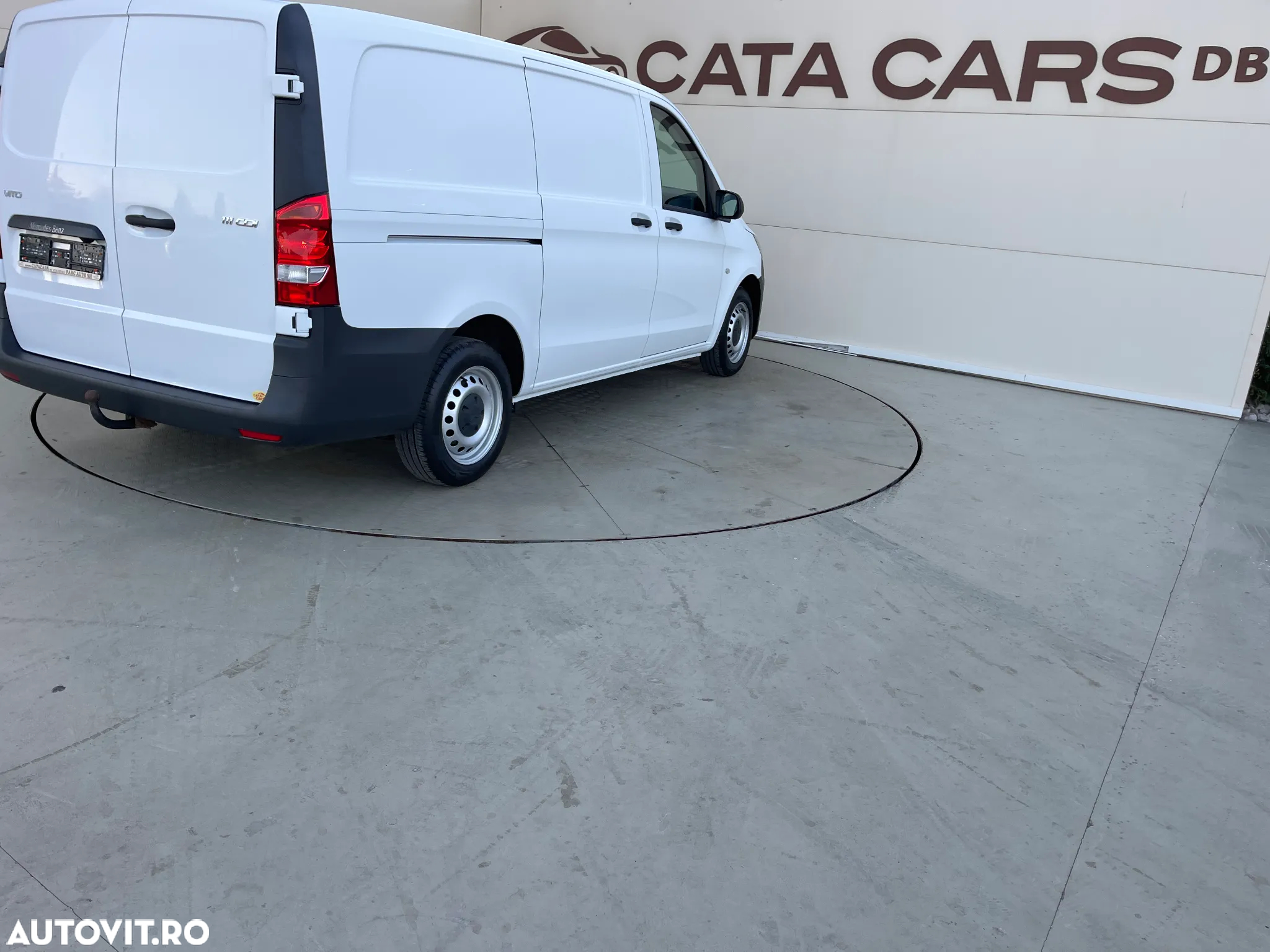 Mercedes-Benz Vito 111CDI LUNG USI SPATE - 15