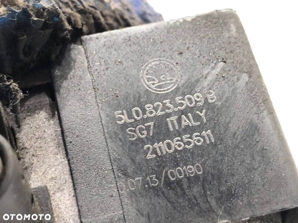 ZAMEK MASKI PRZÓD  SKODA YETI (5L) 2009 - 2017 1.4 TSI 90 kW [122 KM] benzyna 2010 - 2015 - 5