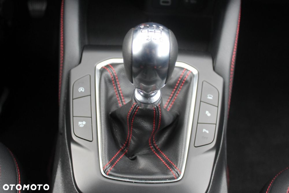 Ford Kuga - 14