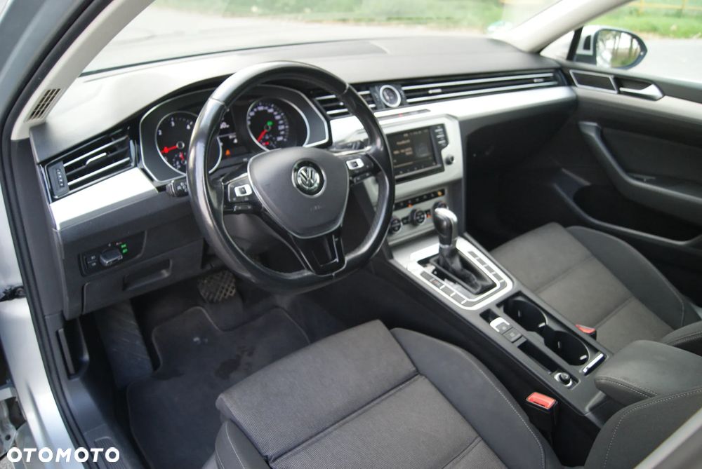 Volkswagen Passat 2.0 TDI SCR DSG Highline - 15