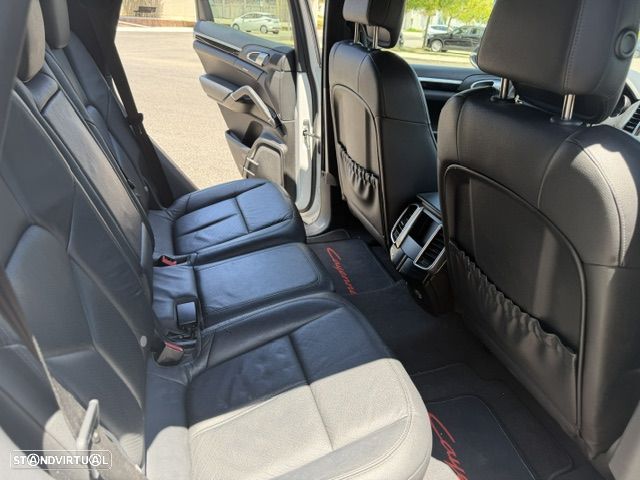 Porsche Cayenne Tiptronic S - 13