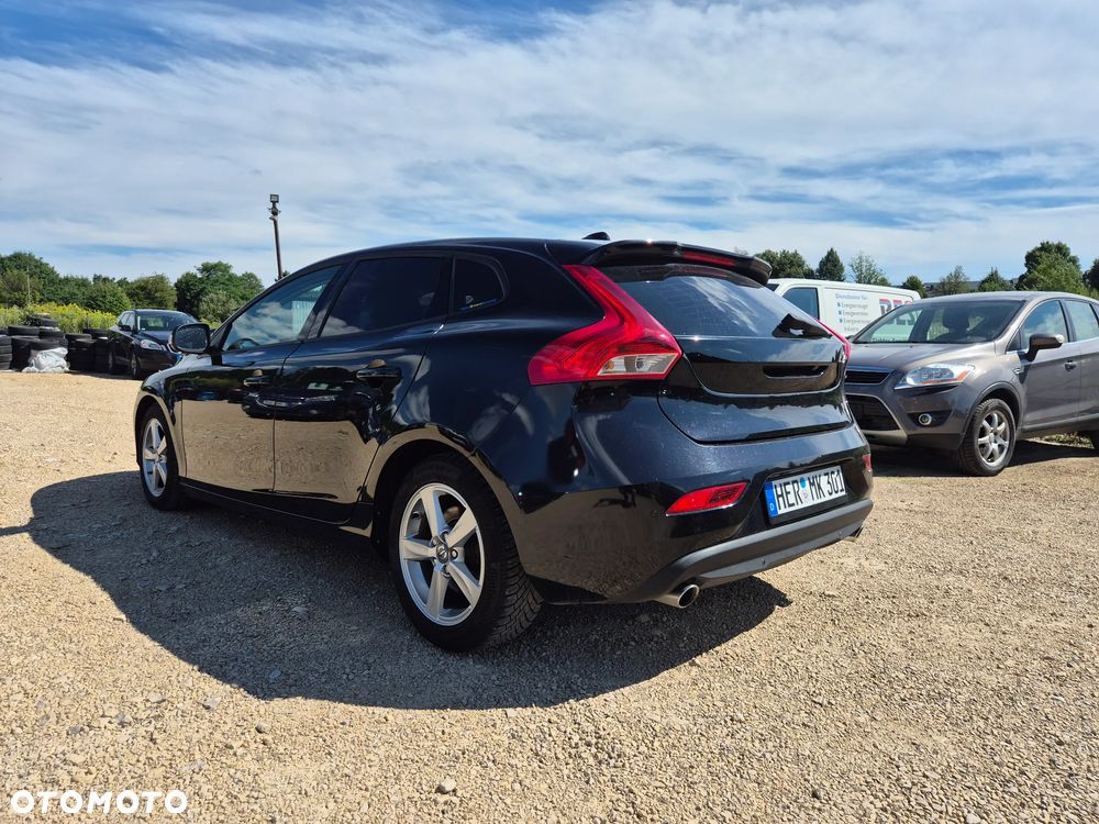 Volvo V40 D3 You - 4