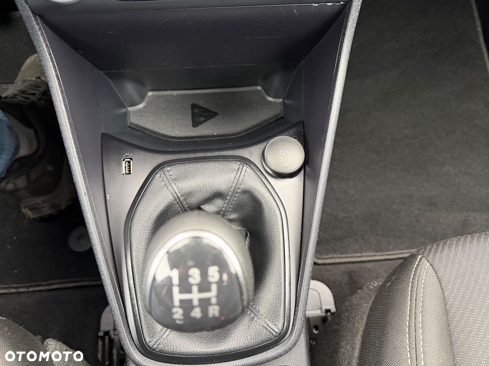 Ford Fiesta 1.1 S&S COOL&CONNECT - 19