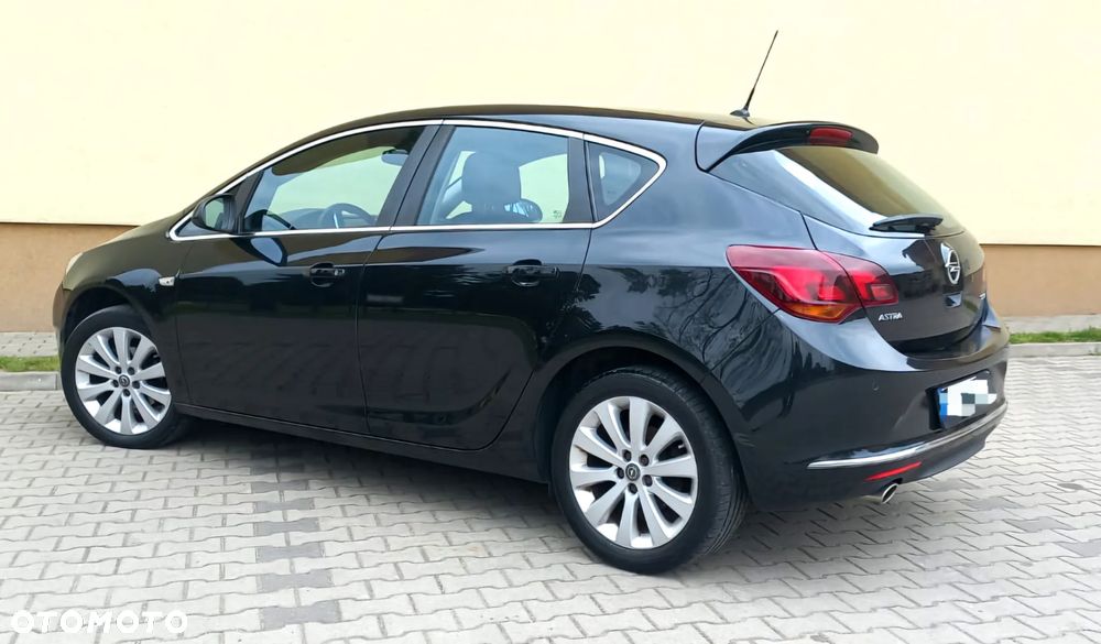 Opel Astra 1.4 Turbo Exklusiv - 11