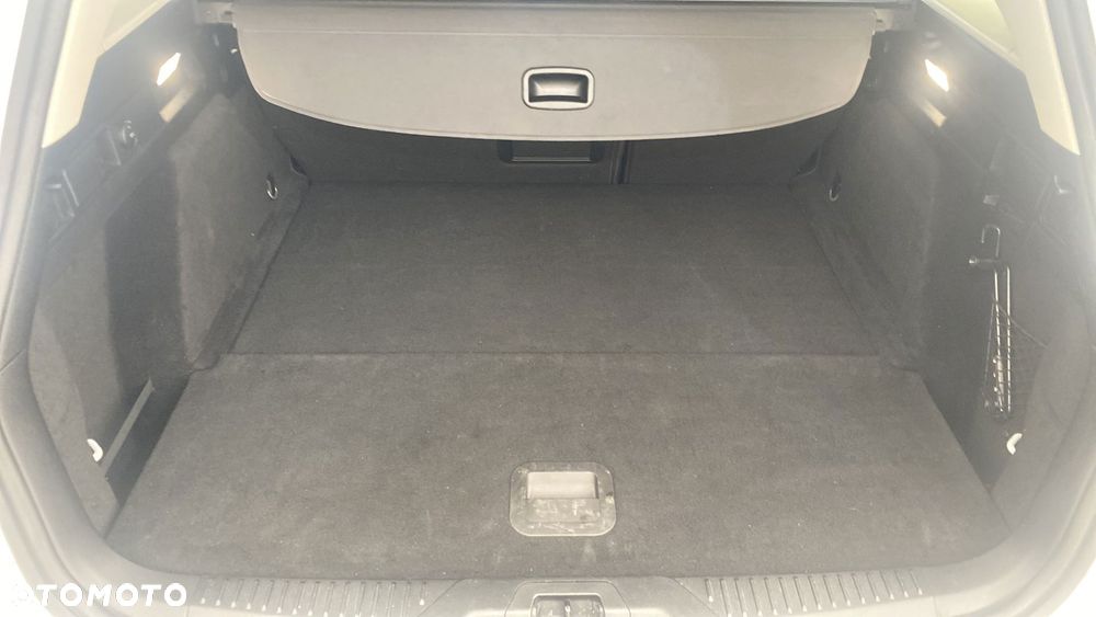 Ford Focus 1.5 EcoBlue Titanium X - 13