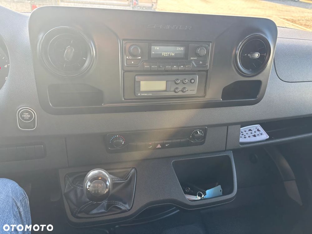 Mercedes-Benz 516,516,,519 CHLODNIA KONTENER PODWOZIE DO ZABUDOWY - 8