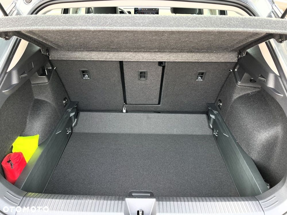 Volkswagen T-Roc 1.5 eTSI Life DSG - 26