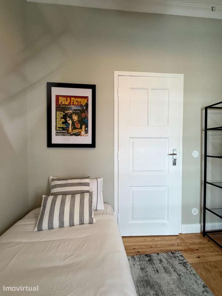 Quarto - localizado em Montes Claros Coimbra - Grande imagem: 2/26