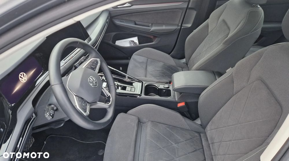 Volkswagen Golf - 26