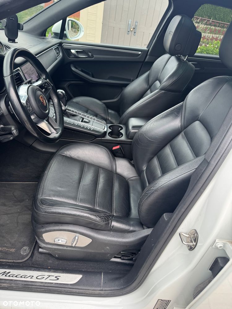 Porsche Macan - 11