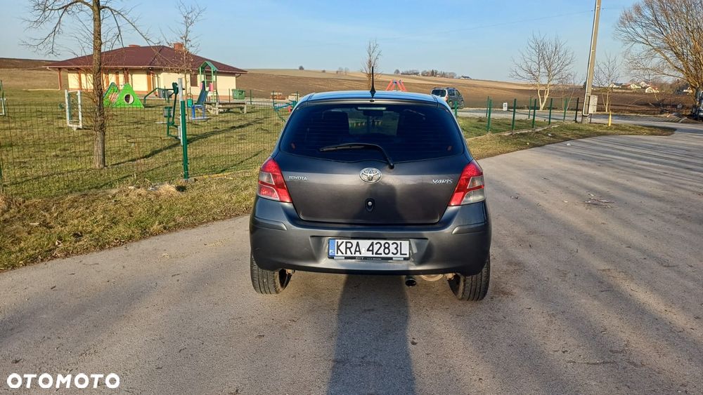 Toyota Yaris 1.33 2010 - 5