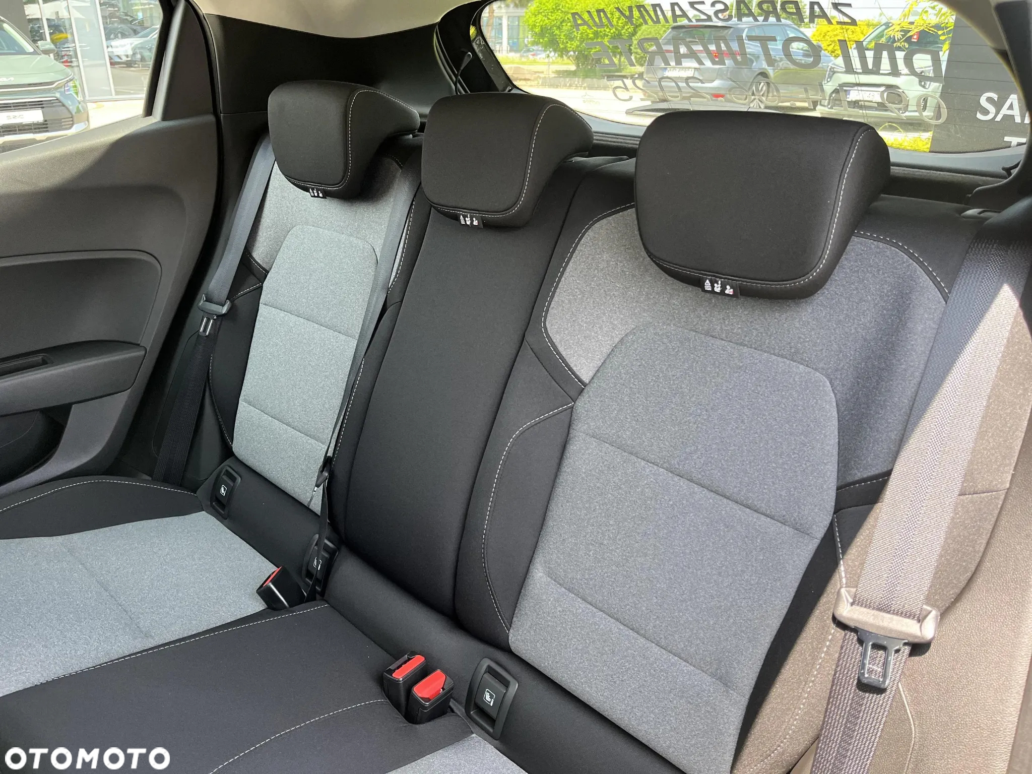 Mitsubishi Colt - 22