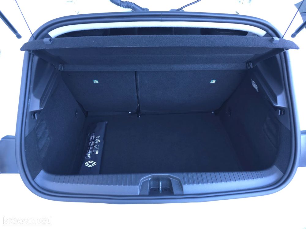 Renault Clio 1.0 TCe Evolution Bi-Fuel - 32