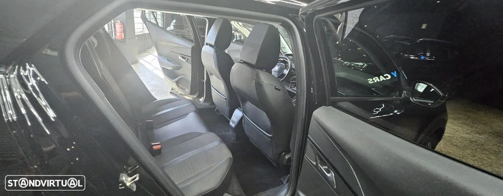 Peugeot e-2008 50 kWh Allure Pack - 18