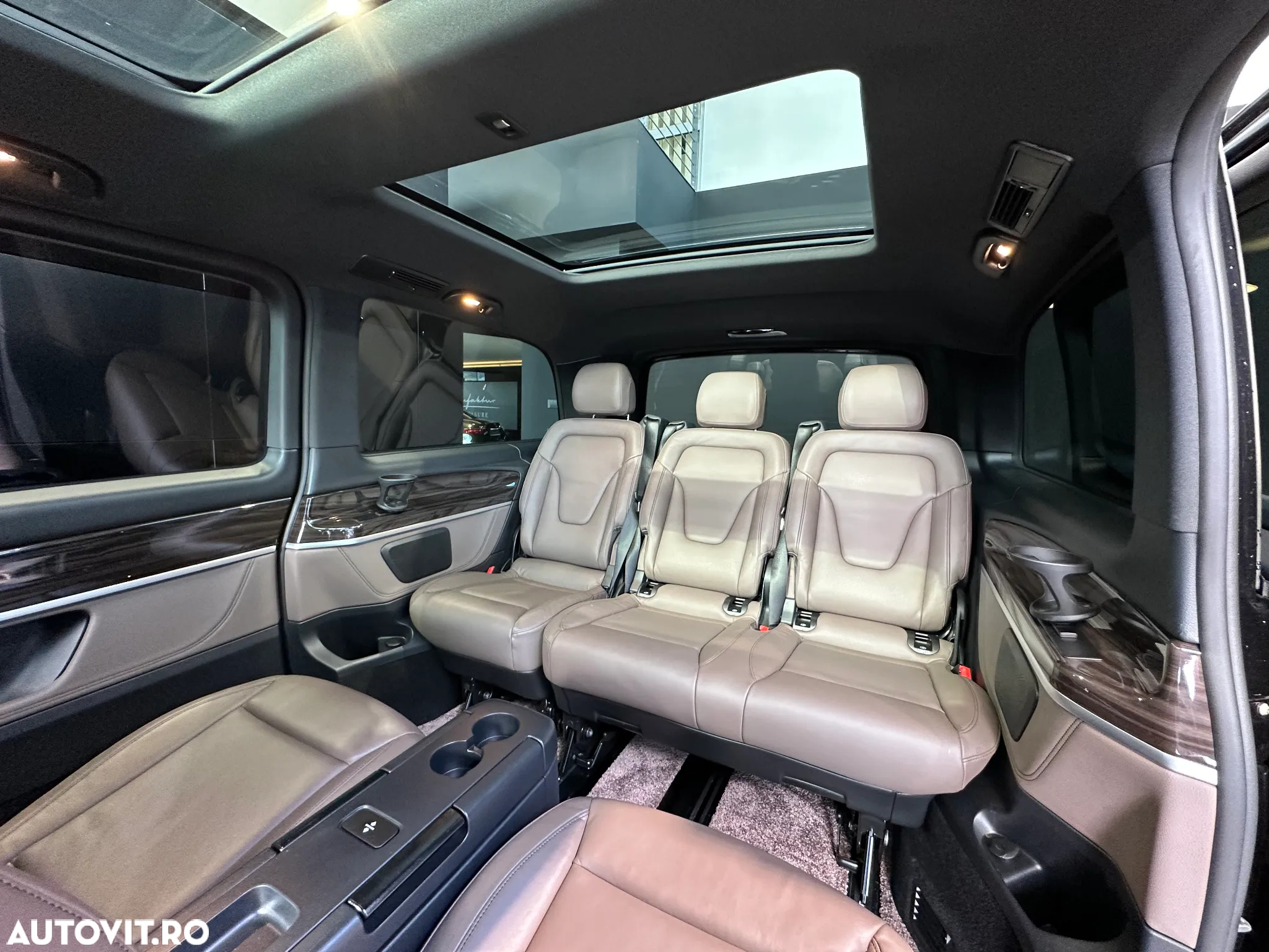 Mercedes-Benz V 300 d lang 4Matic 9G-TRONIC Exclusive Edition - 15