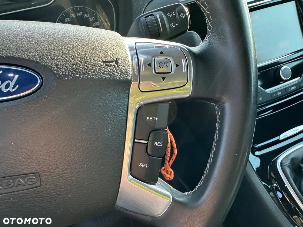 Ford S-Max 2.0 TDCi DPF Titanium - 25