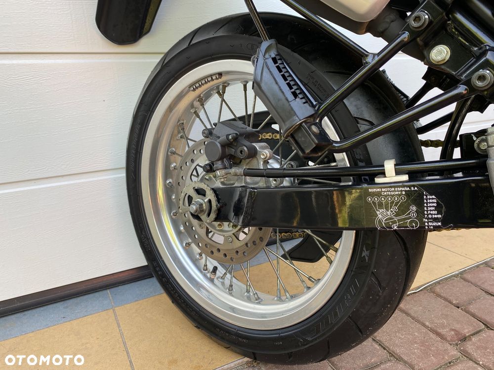 Suzuki DR - 19