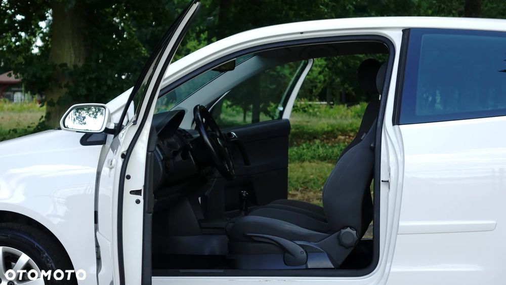 Volkswagen Polo 1.6 Sportline - 5