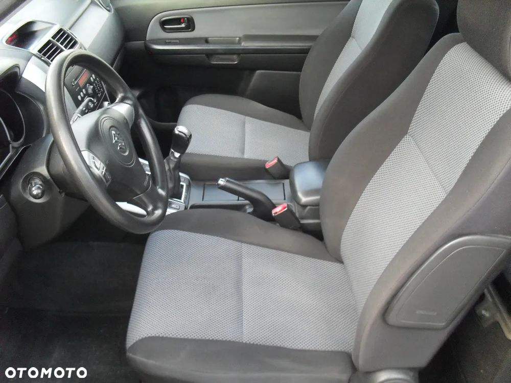 Suzuki Grand Vitara 1.6 - 11