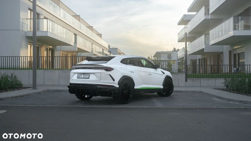 Lamborghini Urus - 6