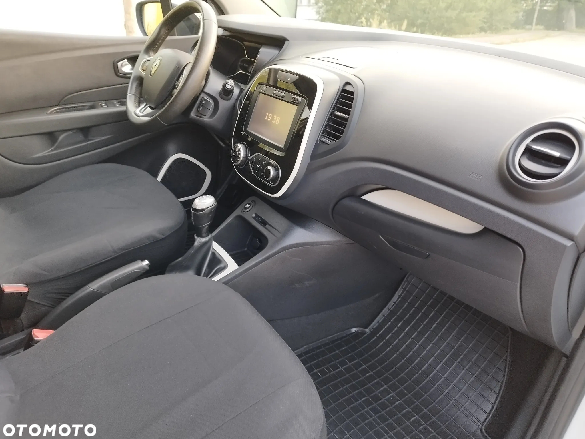 Renault Captur 0.9 Energy TCe Life EU6 - 8