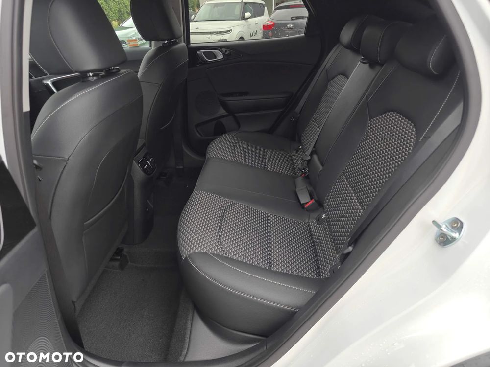Kia XCeed - 14