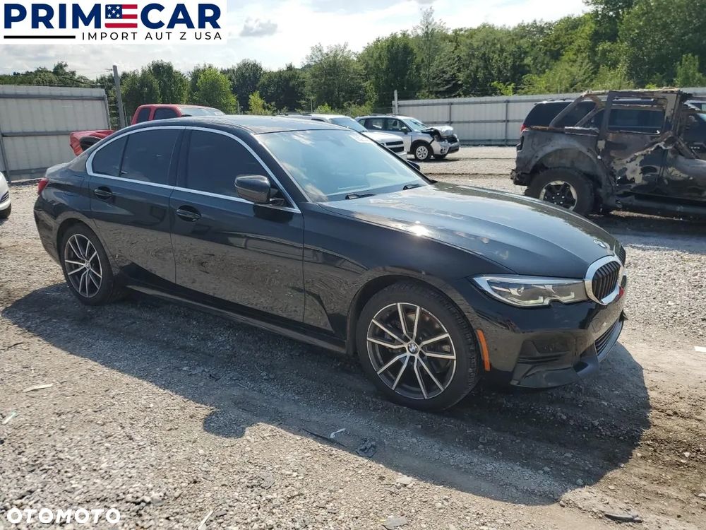 BMW Seria 3 330i xDrive - 4