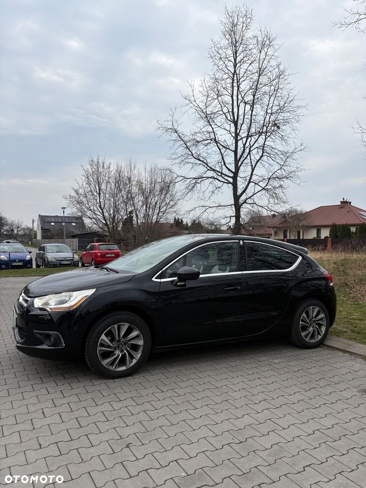 Citroën DS4 1.6 e-HDi SoChic MCP - 4