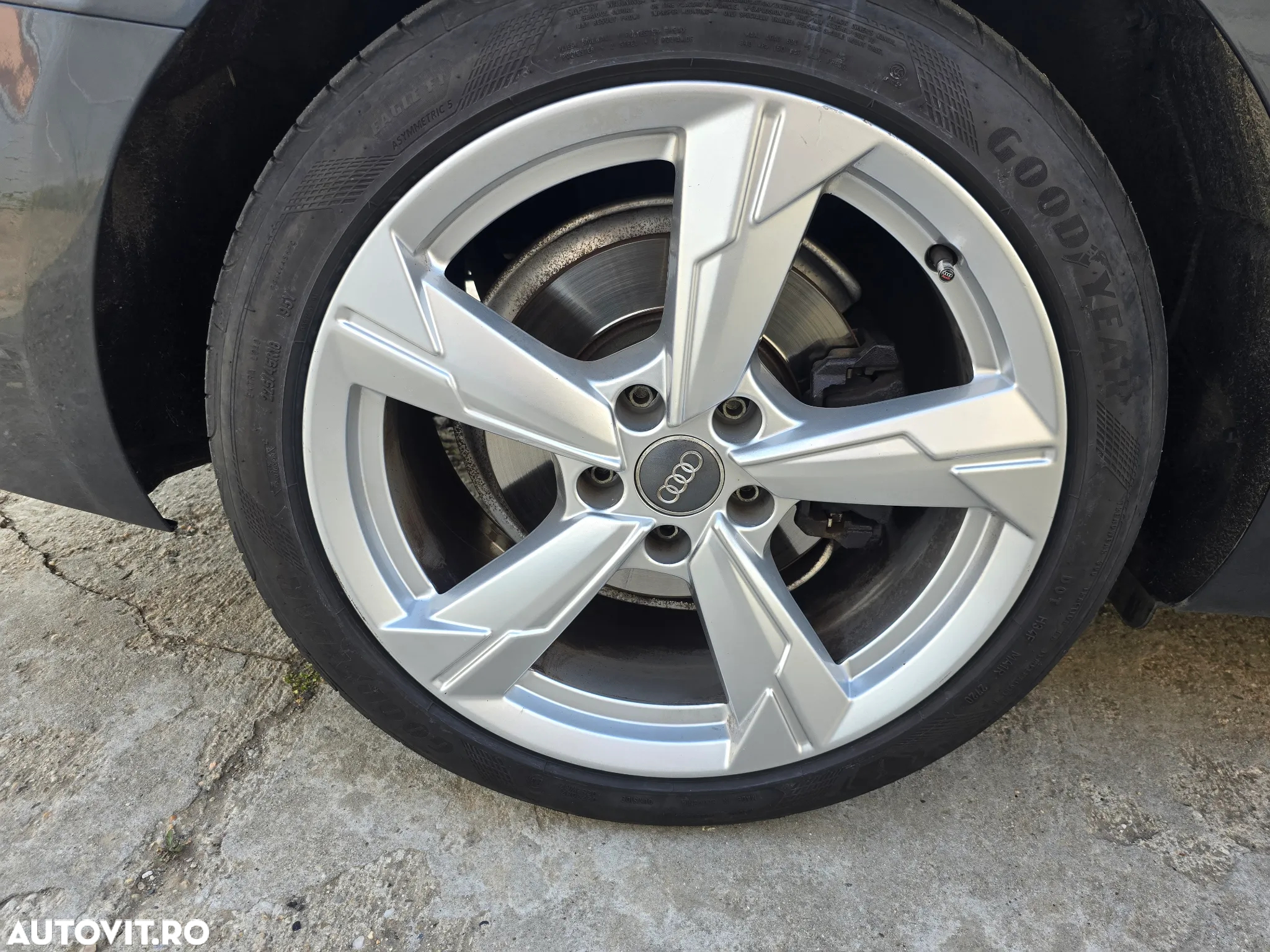 Audi A4 Avant 2.0 TDI S tronic - 9