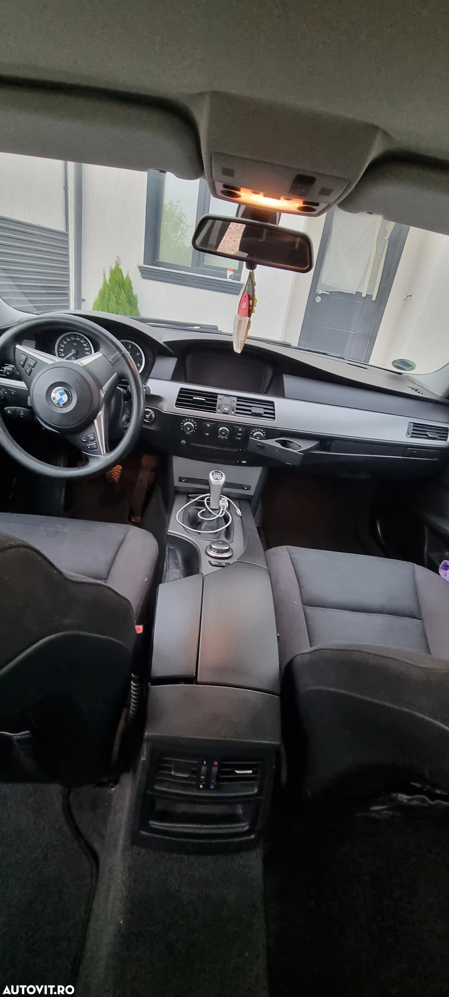 BMW Seria 5 520d Touring - 3
