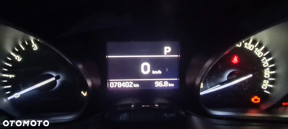 Peugeot 208 1.2 PureTech GPF Signature S&S EAT6 - 12