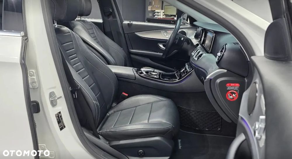 Mercedes-Benz Klasa E 300 9G-TRONIC AMG Line - 8