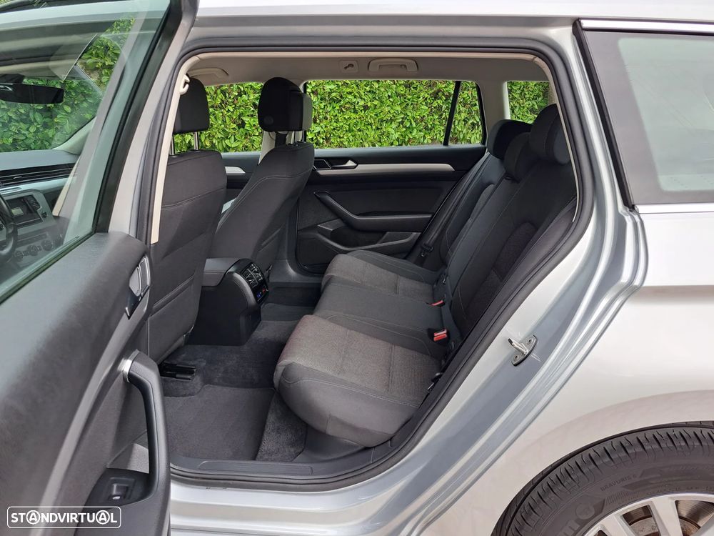 VW Passat 1.6 TDI (BlueMotion ) Comfortline - 29