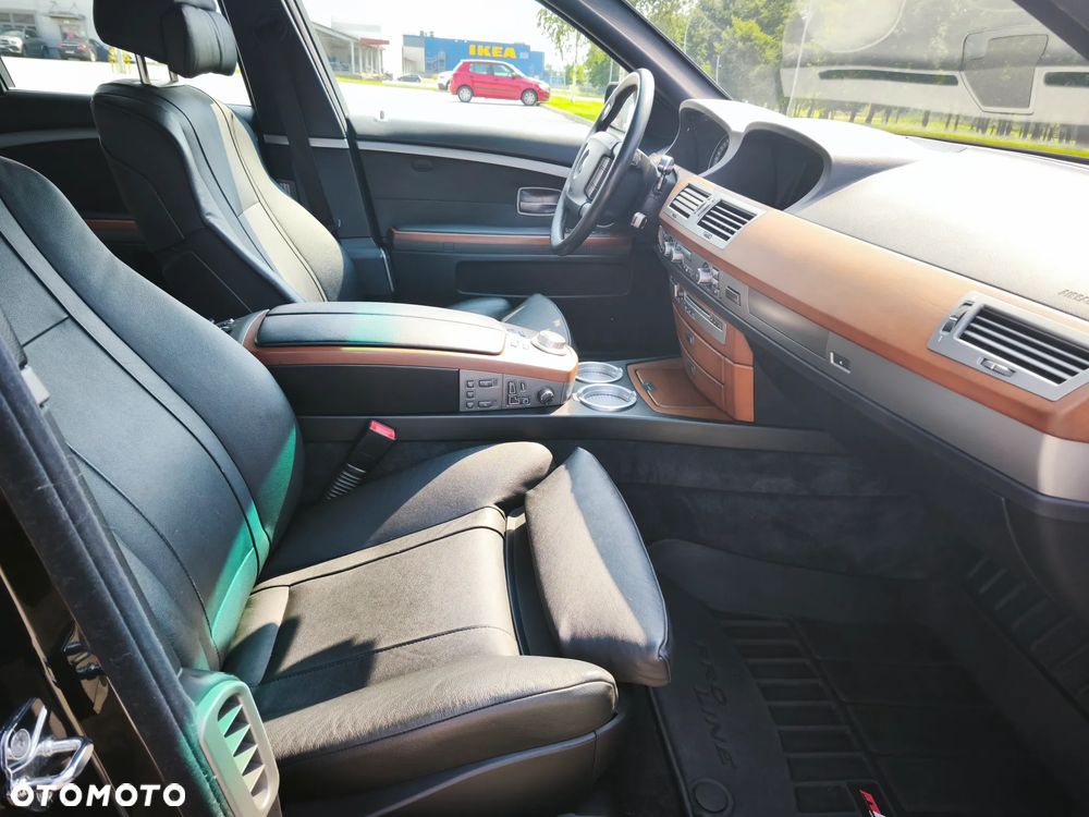 BMW Seria 7 745d - 14