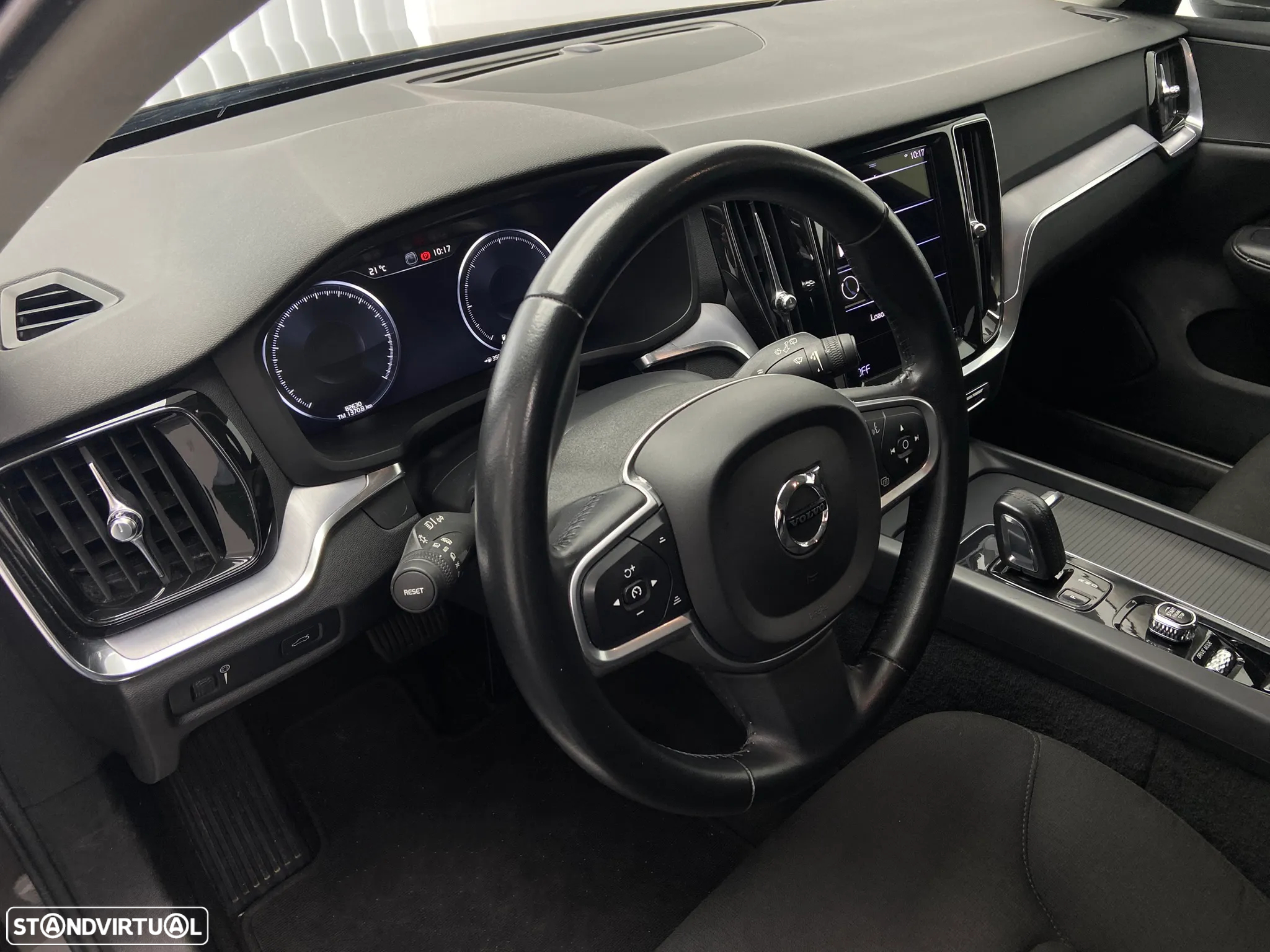 Volvo V60 2.0 B4 Momentum Plus Geartronic - 7